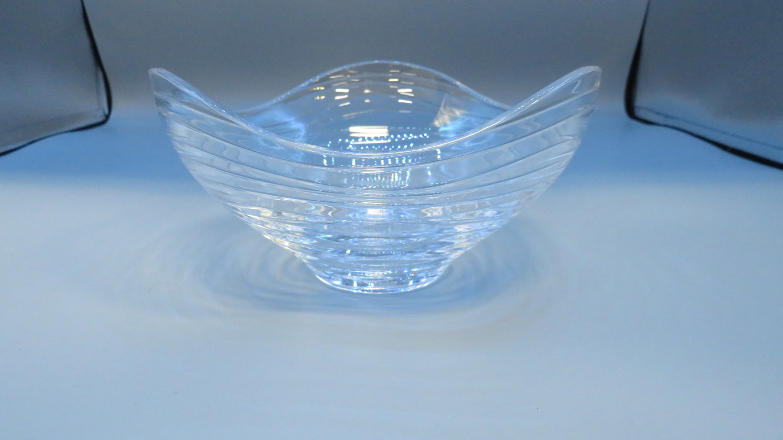Vintage Villeroy & Boch Crystal Bowl: Vintage Villeroy & Boch Crystal Bowl in good condition. Swirl pattern with etched mark on underside. 3.75"H x 7"D