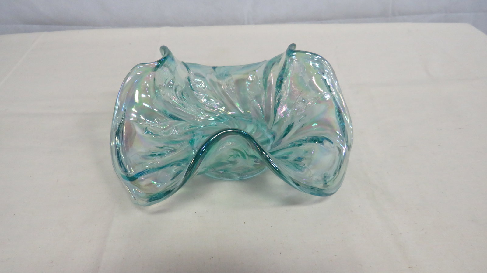 Fenton Sea Mist Green Iridescent Triangle Bowl (1 of 5)