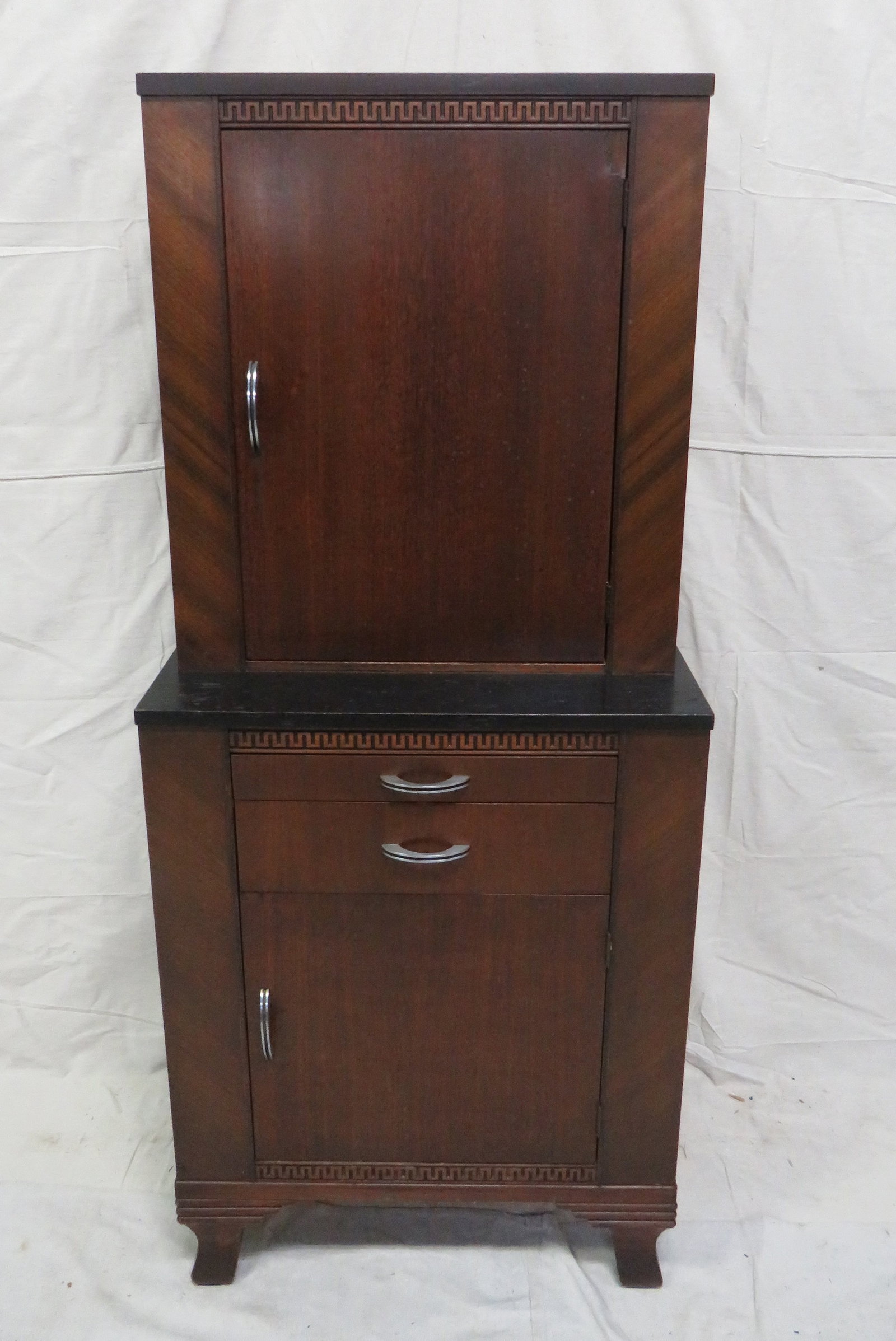 Vintage Hamilton Art Deco Medical Cabinet (1 of 7)