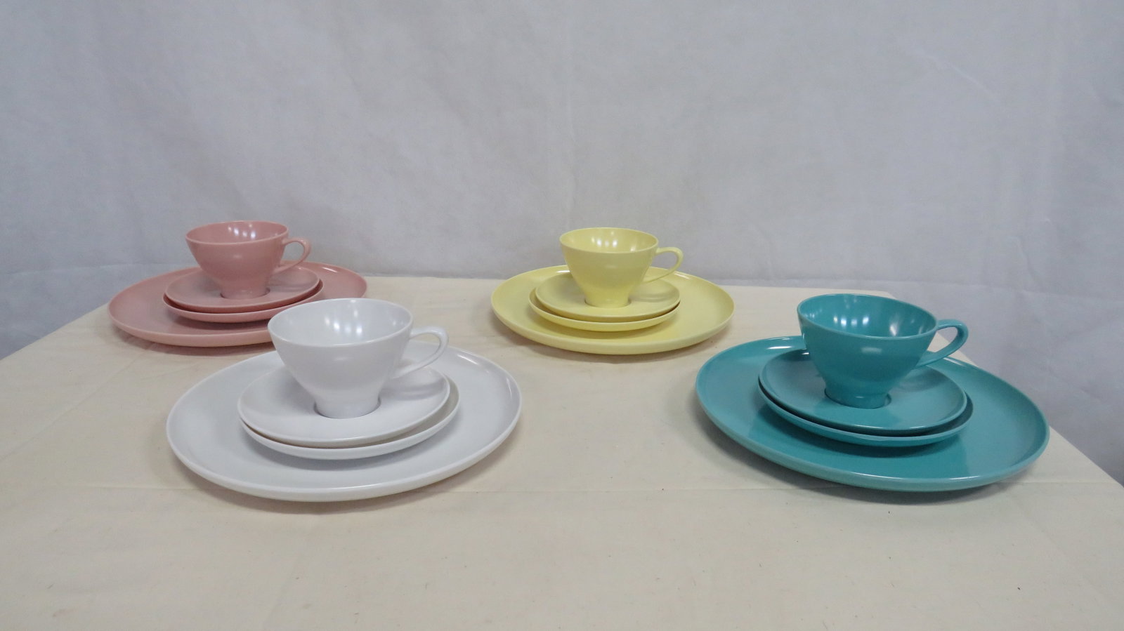 Mid Century Prolon Melmac Melamine Dinnerware (1 of 5)