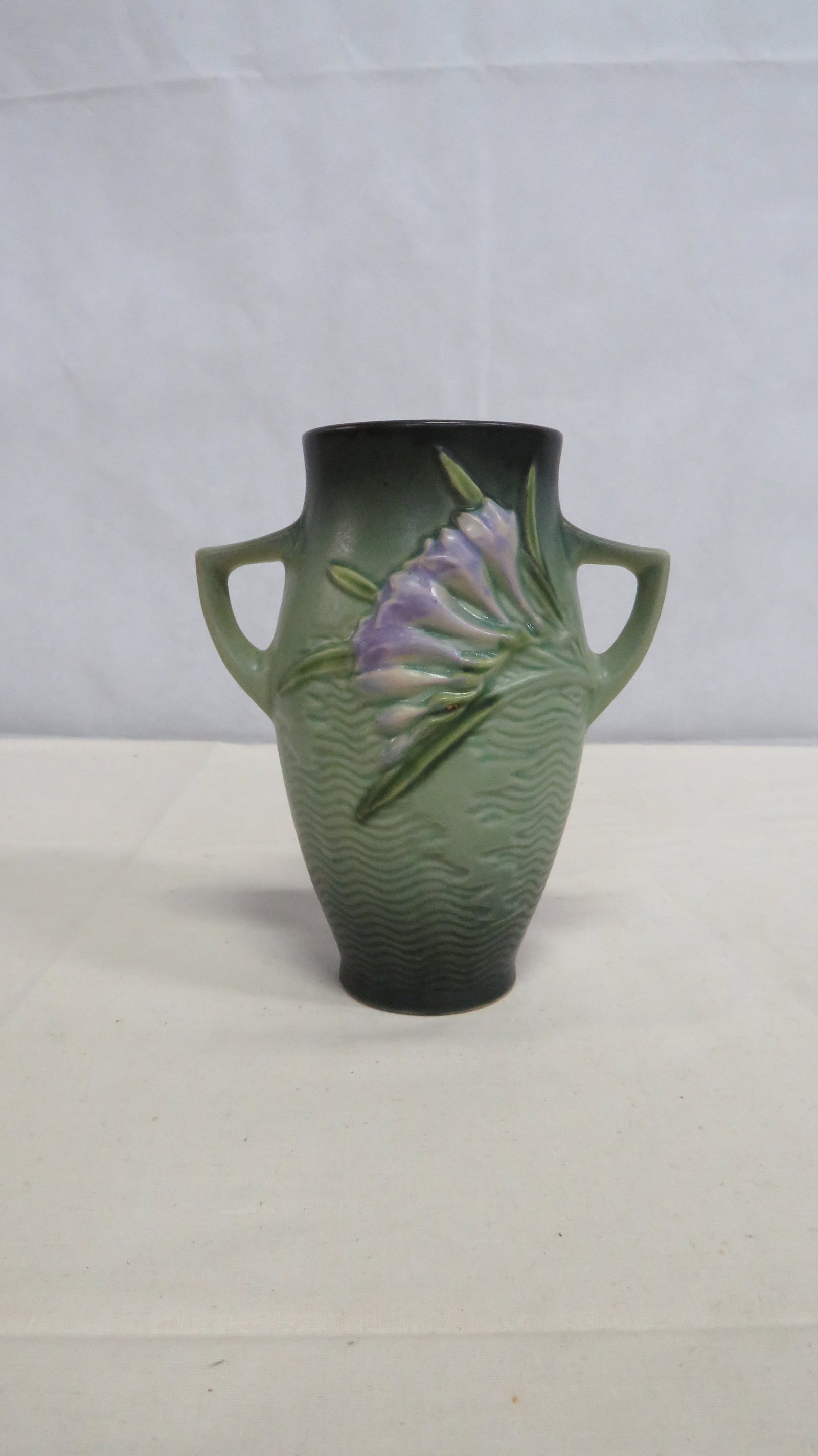 Roseville Pottery Green Freesia Vase (1 of 4)