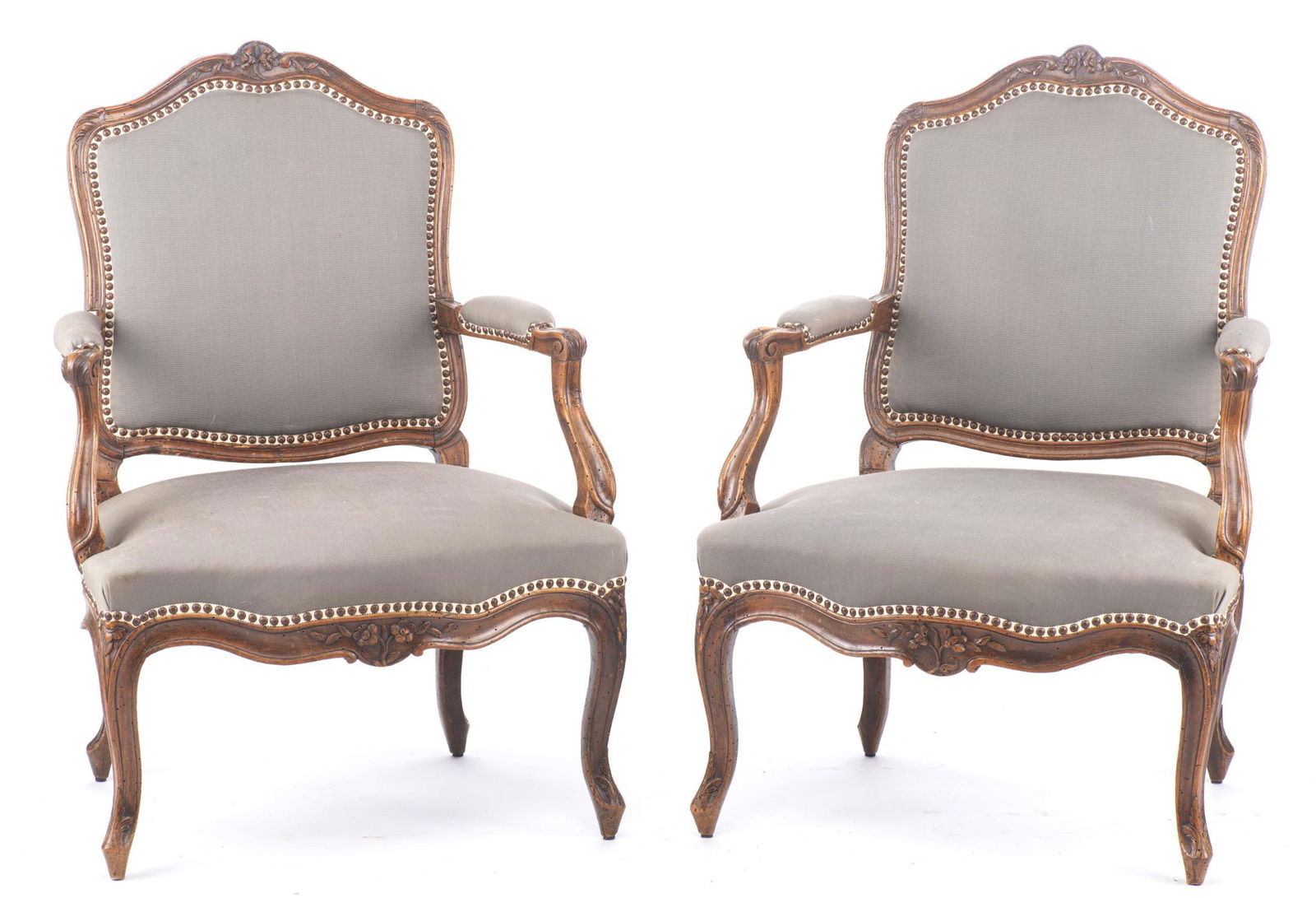 Paire de fauteuils d'époque Louis XV en bois de (1 of 14)