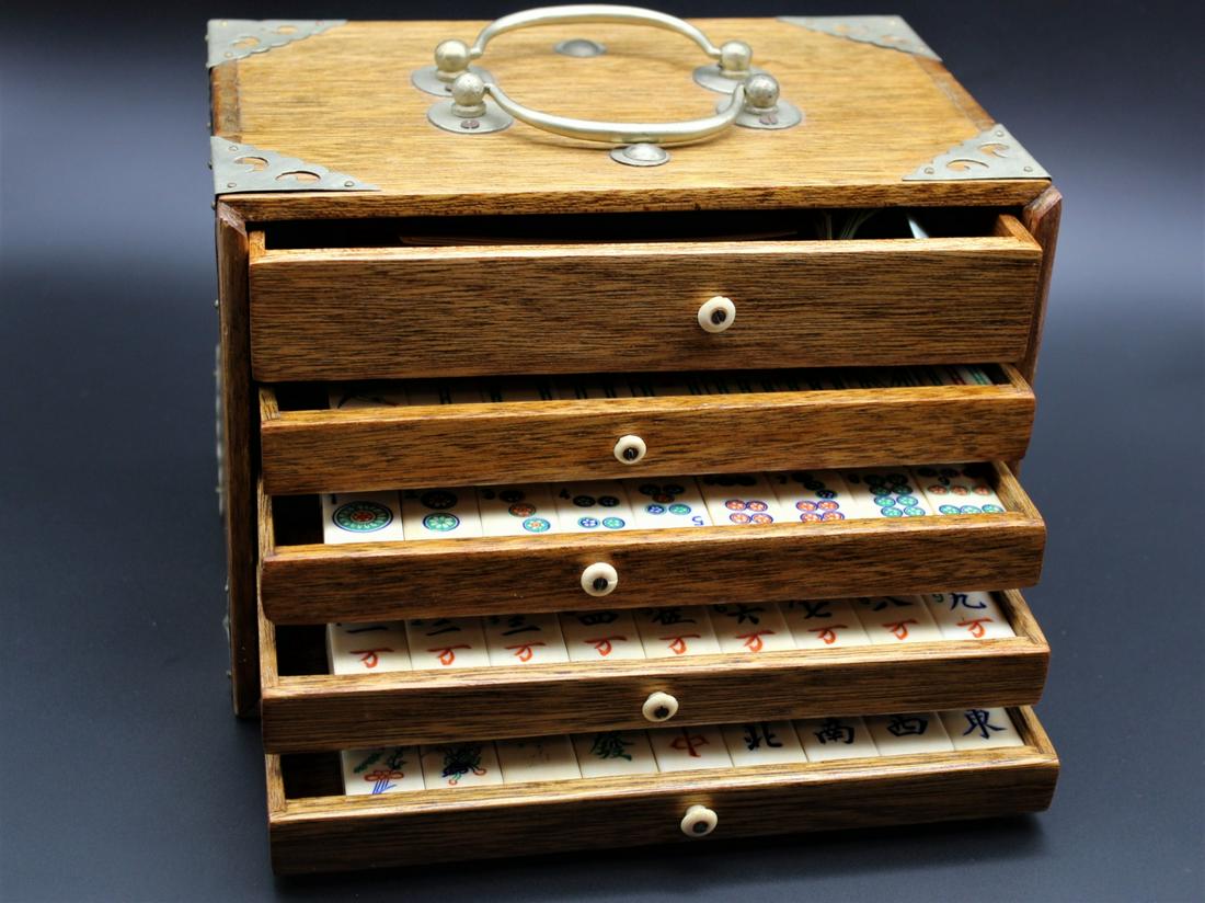 1946 bones with bamboo Mahjong set (1 of 3)