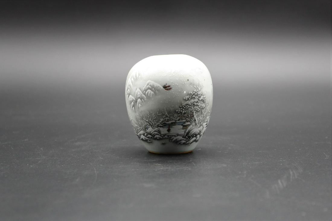 Early 20thc  Chinese famile rose porcelain small jar (1 of 4)