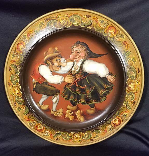 Vigdisberg- Rosemaling Platter: Vigdisberg- Rosemaling Platter dancing trolls with mice.