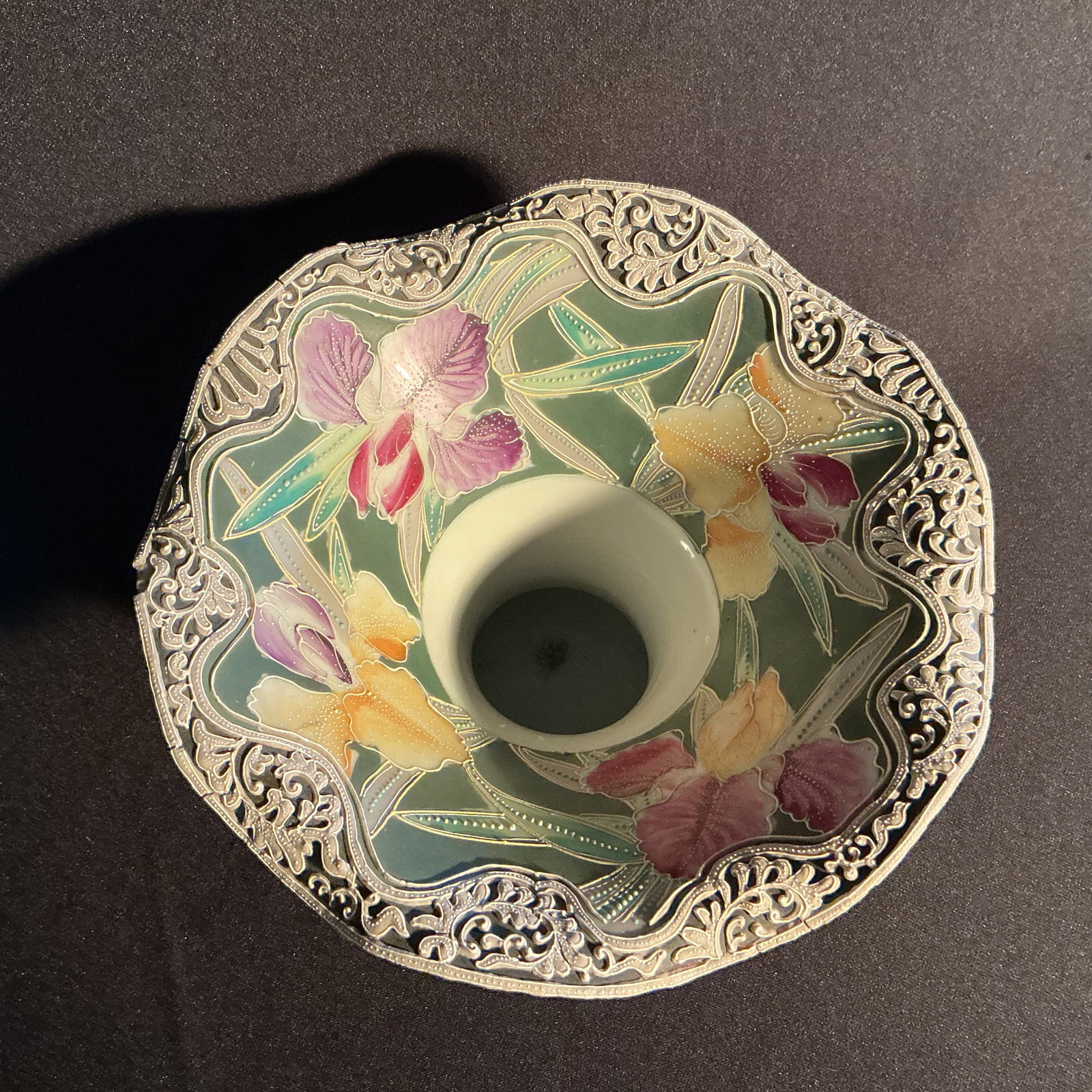 Nippon Moriage Vase with Iris. - 3