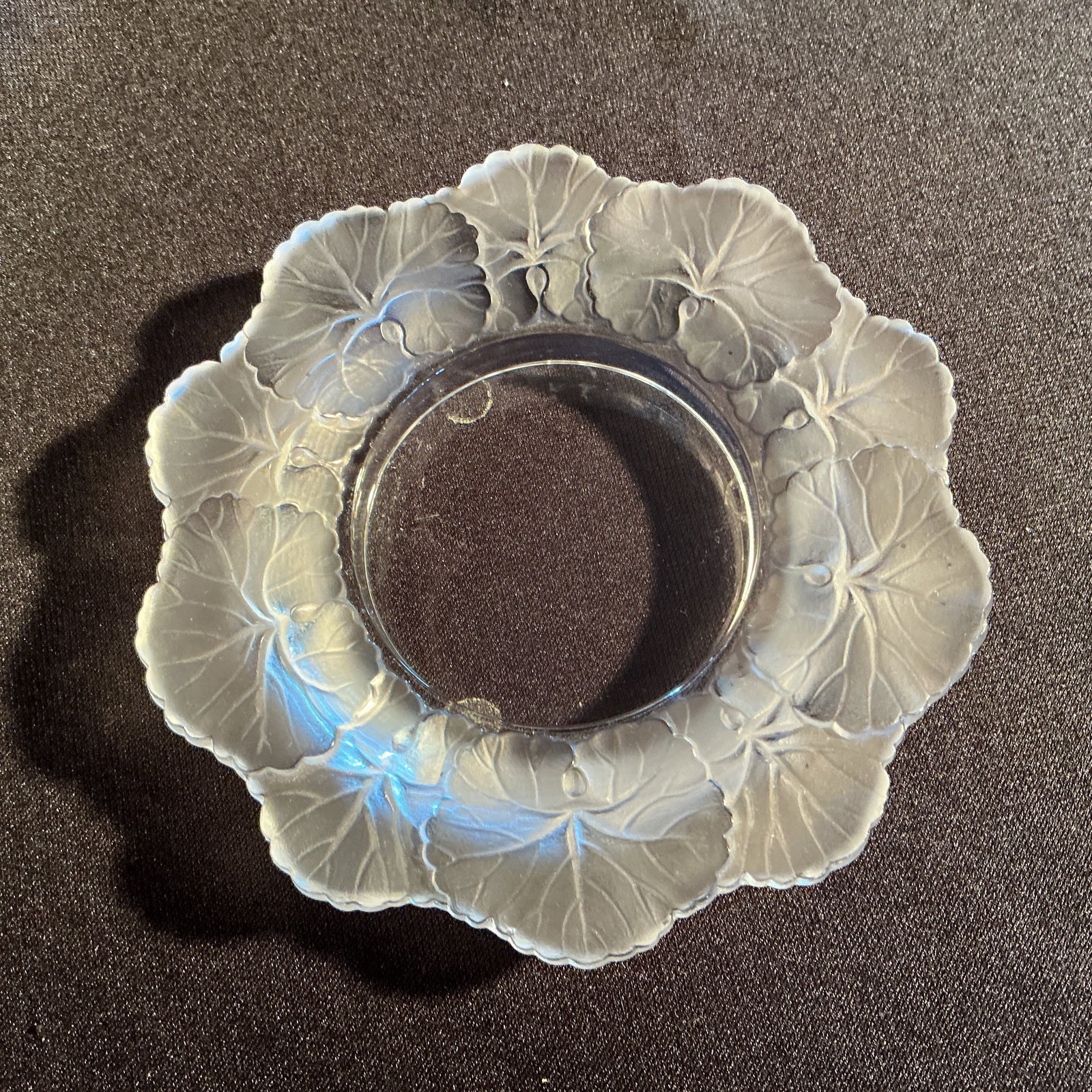 Lalique Plate "HonFleur" plate (1 of 2)