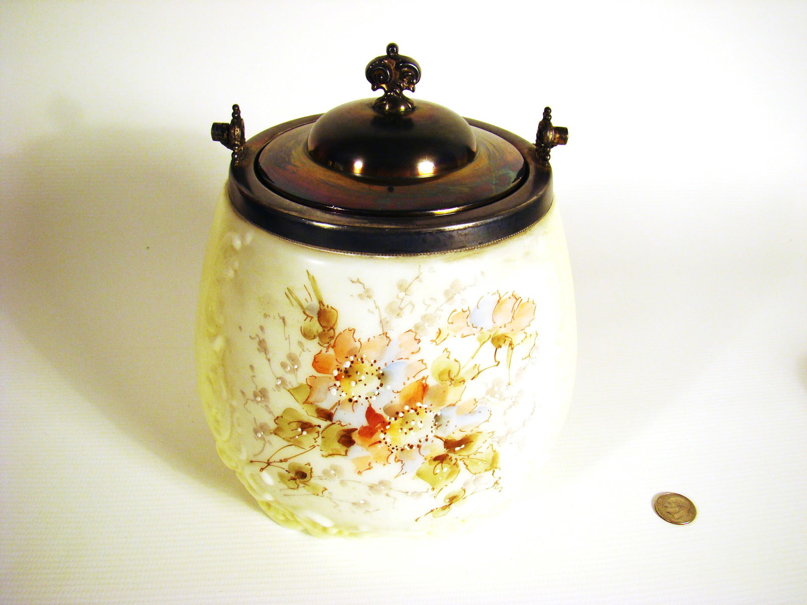 Wavecrest Biscuit Jar with Plated Silver Mounts (1 of 3)