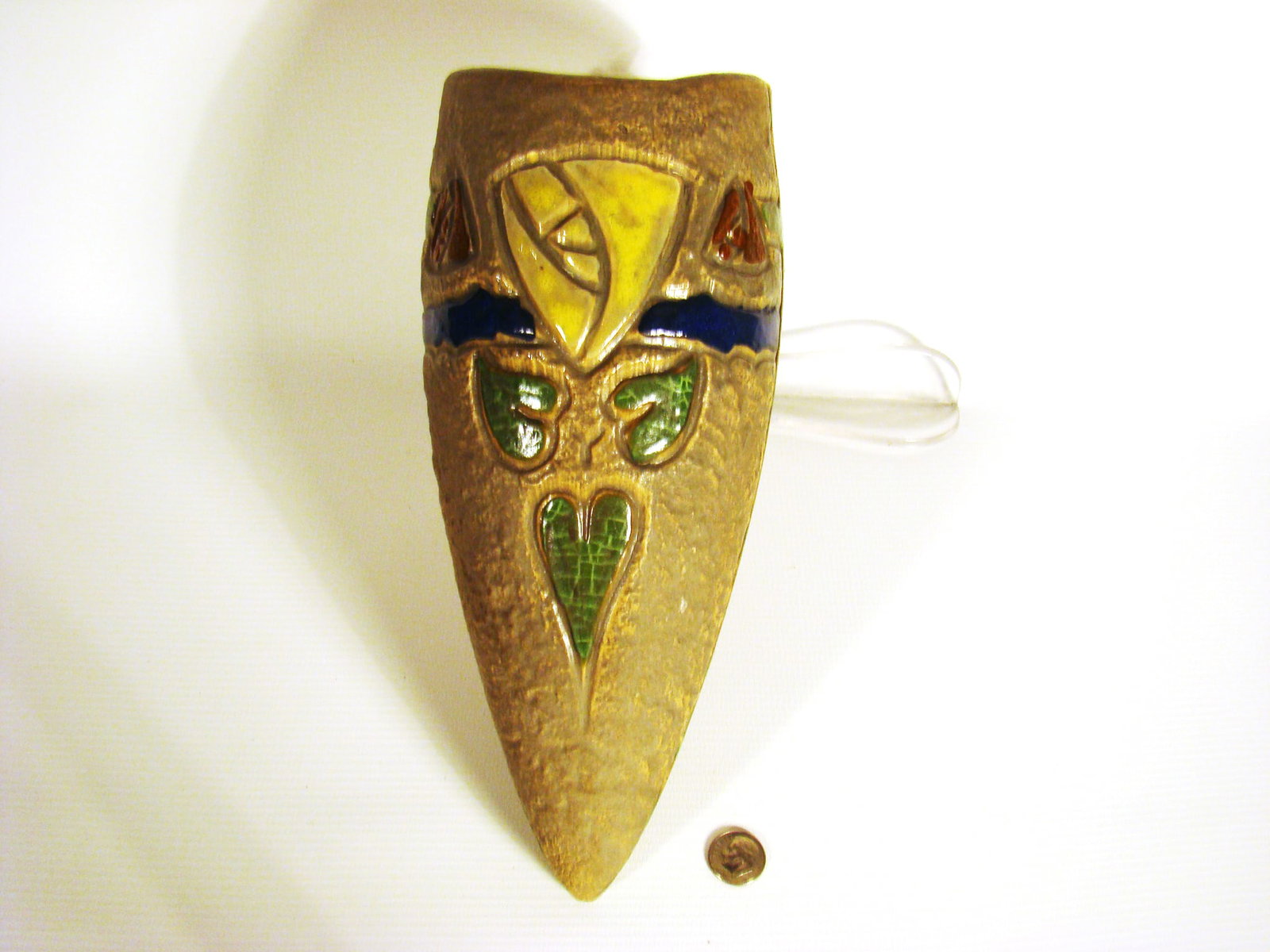 Roseville Mostique wall pocket (1 of 2)