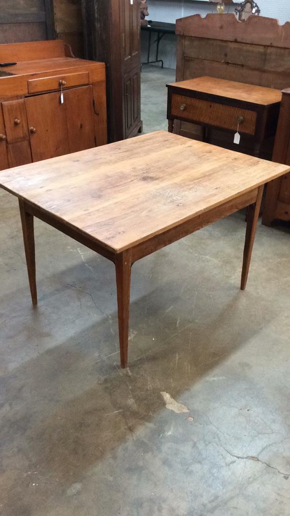 Heart Pine Work Table W Tapered Legs 3 Board top (1 of 2)