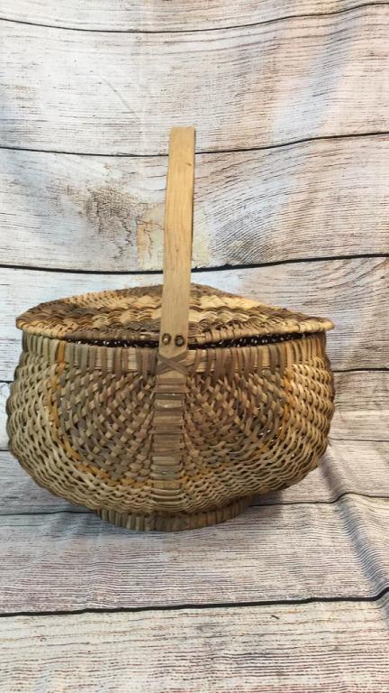 Large Cherokee Woven Splint Lidded Basket (1 of 5)