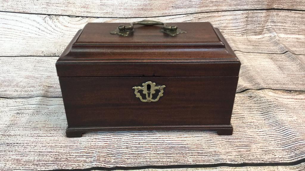 Walnut Tea Box: George III style, 3 interior sections, 9 1/2 x 6 inches, bat wing escutcheon