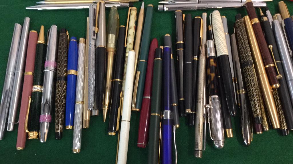 Group Assorted vintage Pens (1 of 2)
