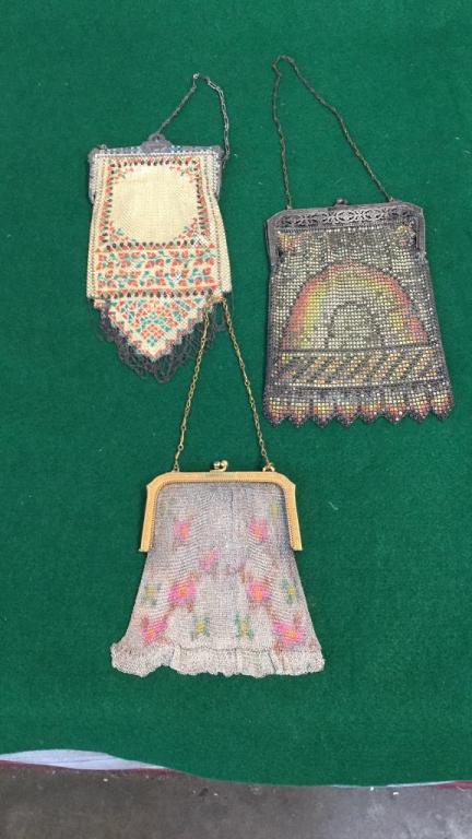 Three Art Deco Mesh Wrist Purses (1 of 4)
