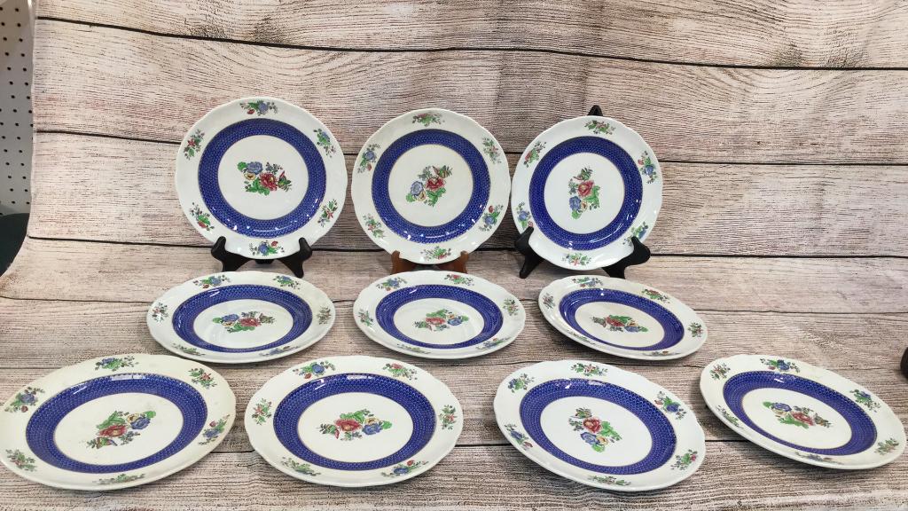 10 Spode Dinner Plates (1 of 3)