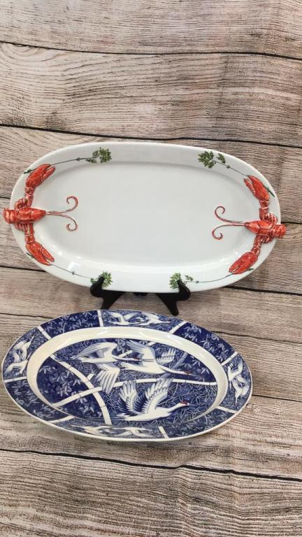 2 Serving Platters (1 of 5)