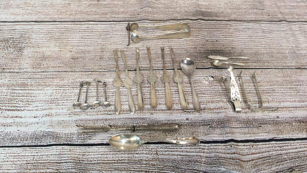 18 Mixed Sterling And Plated Articles (1 of 4)