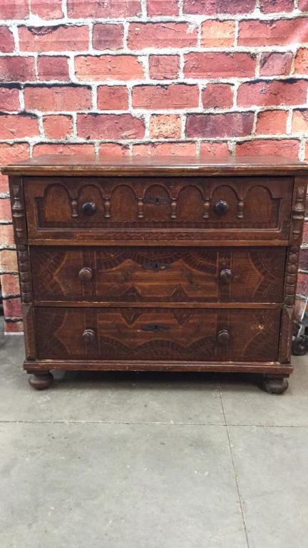 3 Drawer European Chest (1 of 4)
