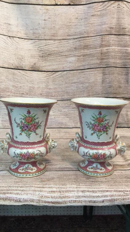 Pair French Porcelain Mantle Urns (1 of 5)