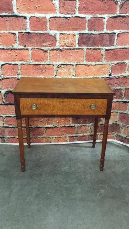 Sheraton One Drawer Stand (1 of 3)