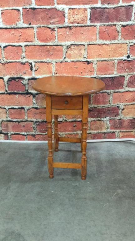 William & Mary Curly Maple Stand (1 of 3)