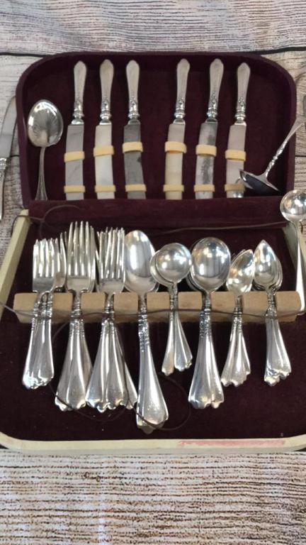 78 Pieces Art Deco Sterling Flatware (1 of 5)