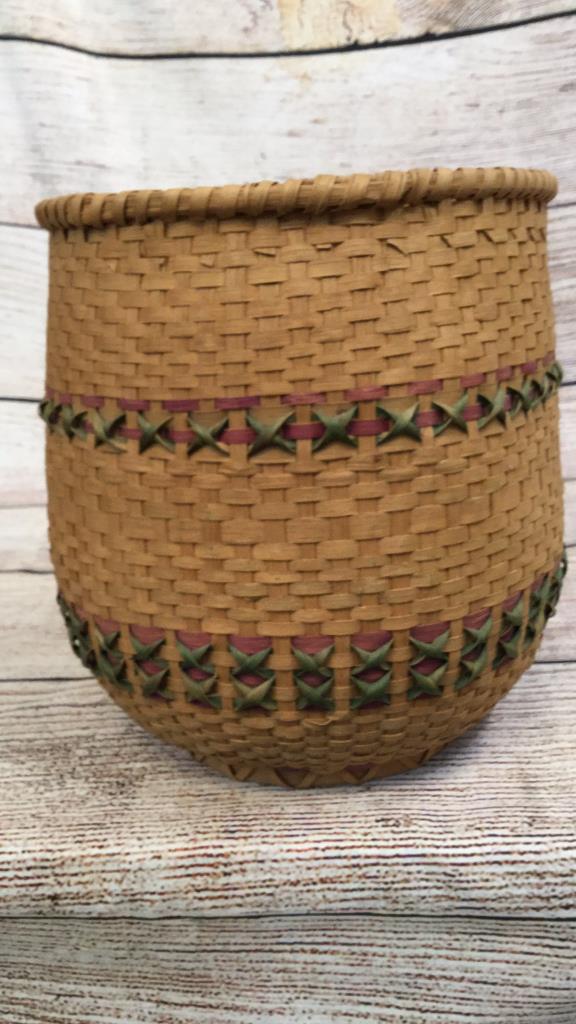 CherokeeSplit Oak Storage Basket: 10 x 9 .5 inches..2 rows of curl decoration banded ring base* has dyed weavers not using traditional dyes...red and green...this basket has a pencil signature to base as Betsy Walkingstick...possibly 