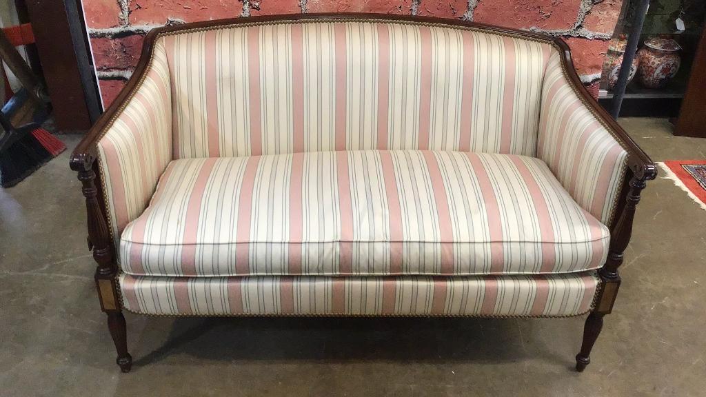 Sheraton Hickory Chair Style Settee: Good condition, Clean