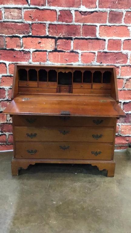 New England Chippendale Maple Slant Front Desk: Bracket feet, hand dovetailed drawers, dovetailed case 42 tall x 19 deep x 38.5 wide Inv 5