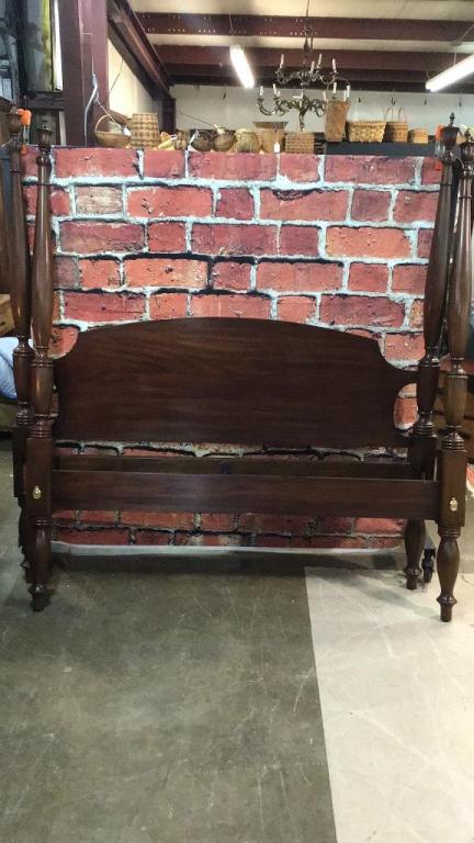 Mahogany Queen Size Henkel Harris Bed: Good condition, stamped Henkle Harris