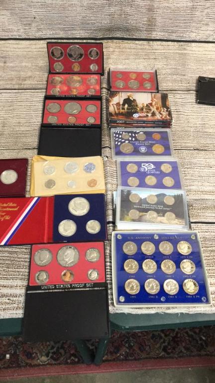 14 Proof Sets, Commemorating Coins: Dates...1977, 1974, 2007, 2004, 1978, Bicentennial, 1981, 1960, Susan B Anthony 1979-1981