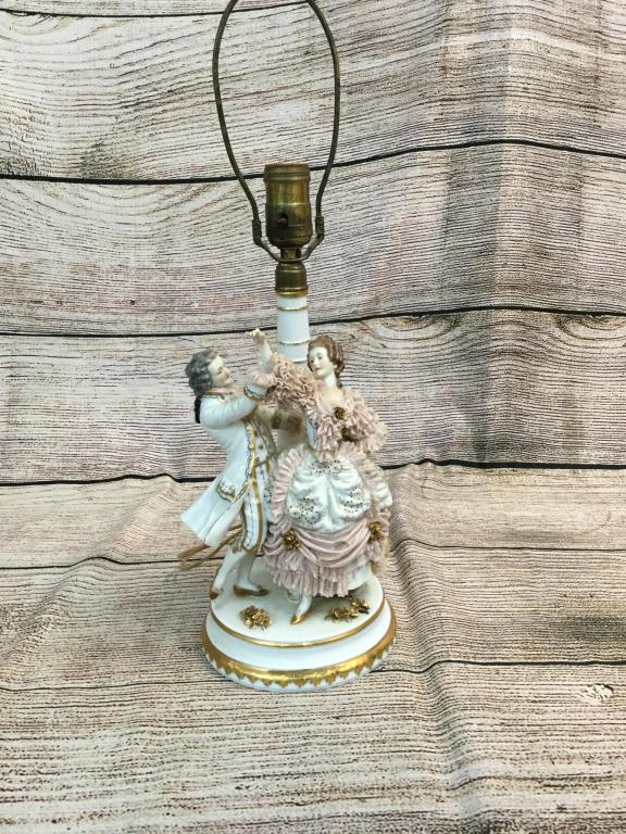 Dresden Style Figural Lamp (1 of 3)