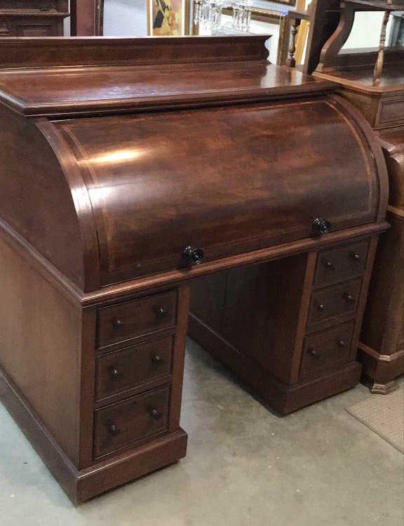 Maple & CO Cylinder Roll Desk (1 of 4)