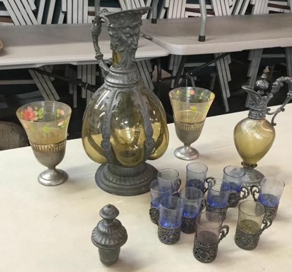 Cordials, Amber Jugs, Cups (1 of 4)