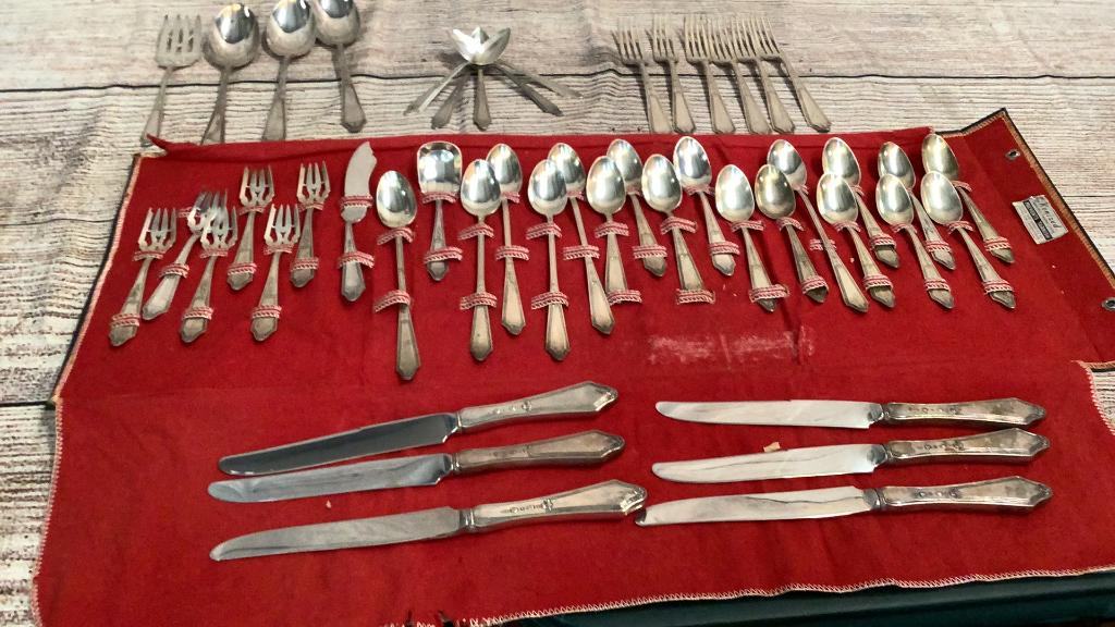 47 Pieces Sterling Flatware (1 of 8)