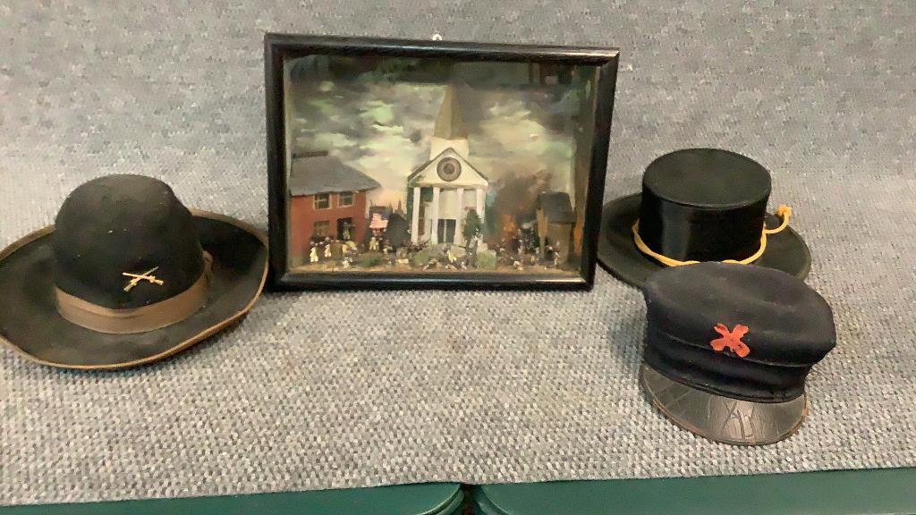 Military Battle Diorama, 3 Military Hats: 15 x 11 inch diorama features Revolutionary Soldiers...Hats not determined