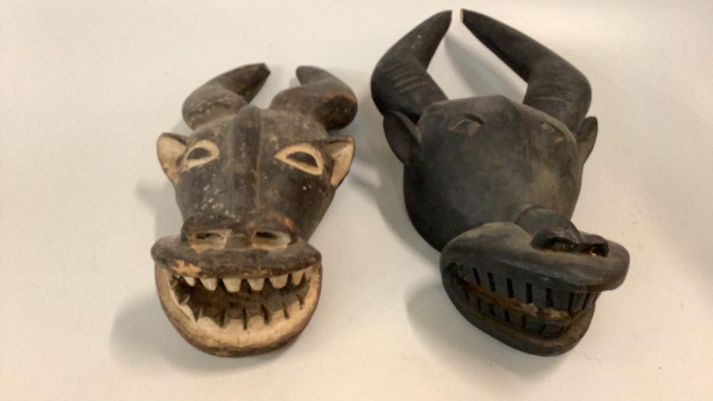 2 African Tribal wall Masks (1 of 5)