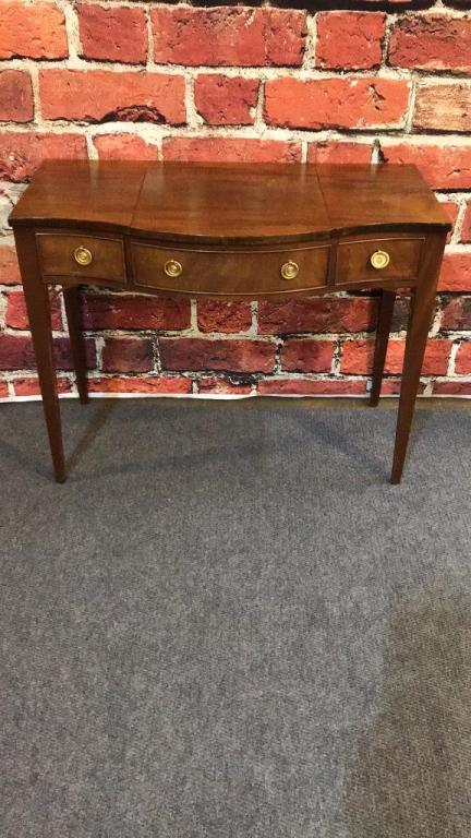 Bow Front Mahogany Dressing table (1 of 5)