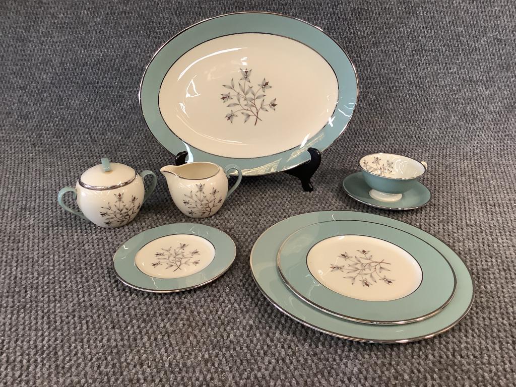 68 Pieces Lenox China (1 of 3)