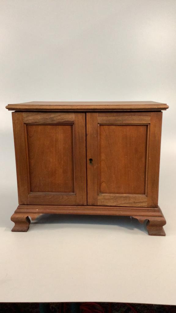 Custom Made Miniature Chest (1 of 4)