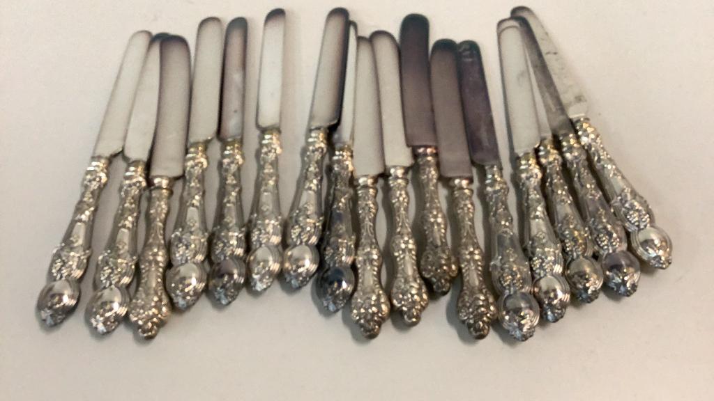 17 Mixed Sterling and Plate Knives (1 of 3)