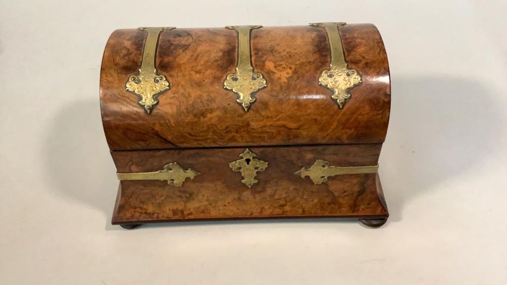 Burl Walnut Tea Caddy (1 of 6)