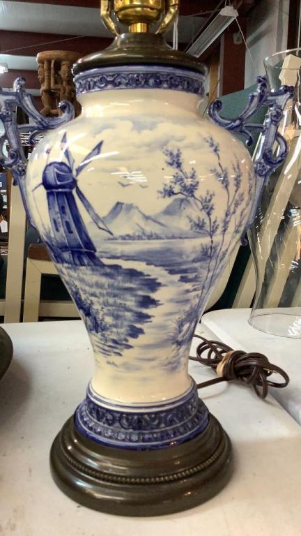 Delft Holland Table Lamp (1 of 3)