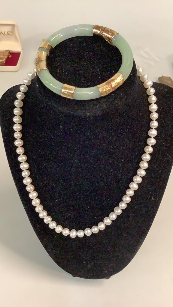 Pearl Necklace, Jade Bracelet (1 of 4)
