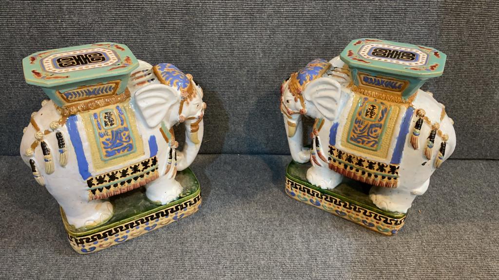 Pair Contemporary Elphant Garden Seats (1 of 6)