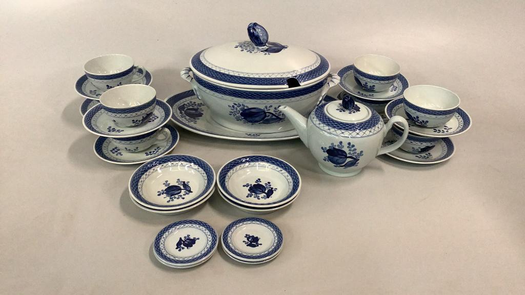 27 Pieces Royal Copenhagen (1 of 4)