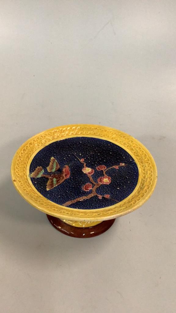 Majolica Cake Stand (1 of 4)