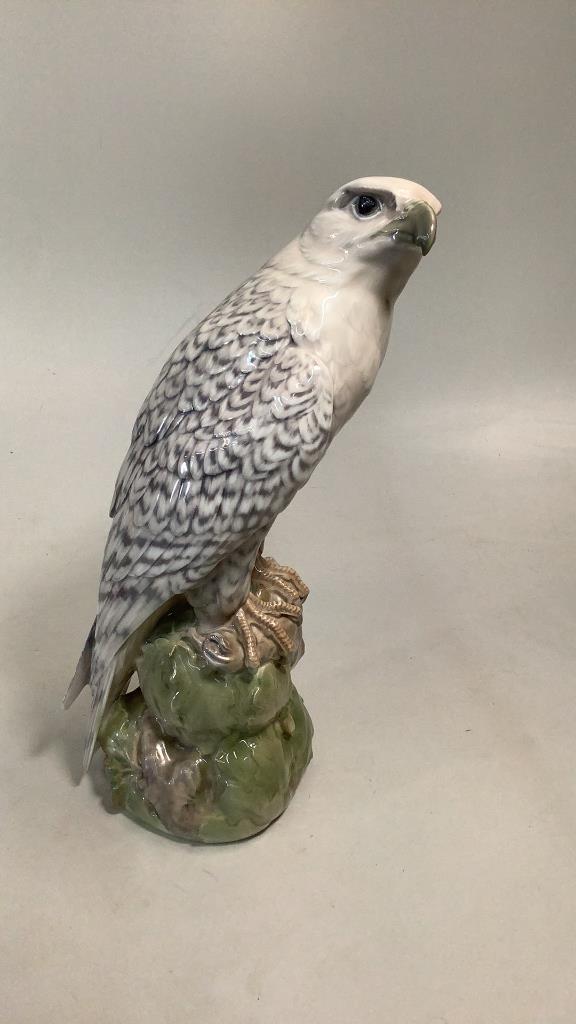 Royal Copenhagen Icelandic Falcon: Beautiful colors on this …14.5 inch impressive figure, stamped on base #1661 and Royal Copenhagen w/ Crown…excellent condition…
