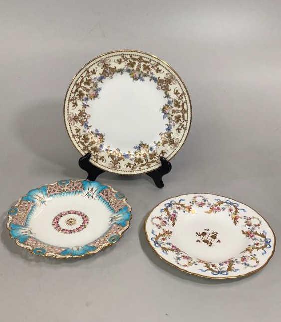 3 Minton Gold Trim Plates (1 of 5)