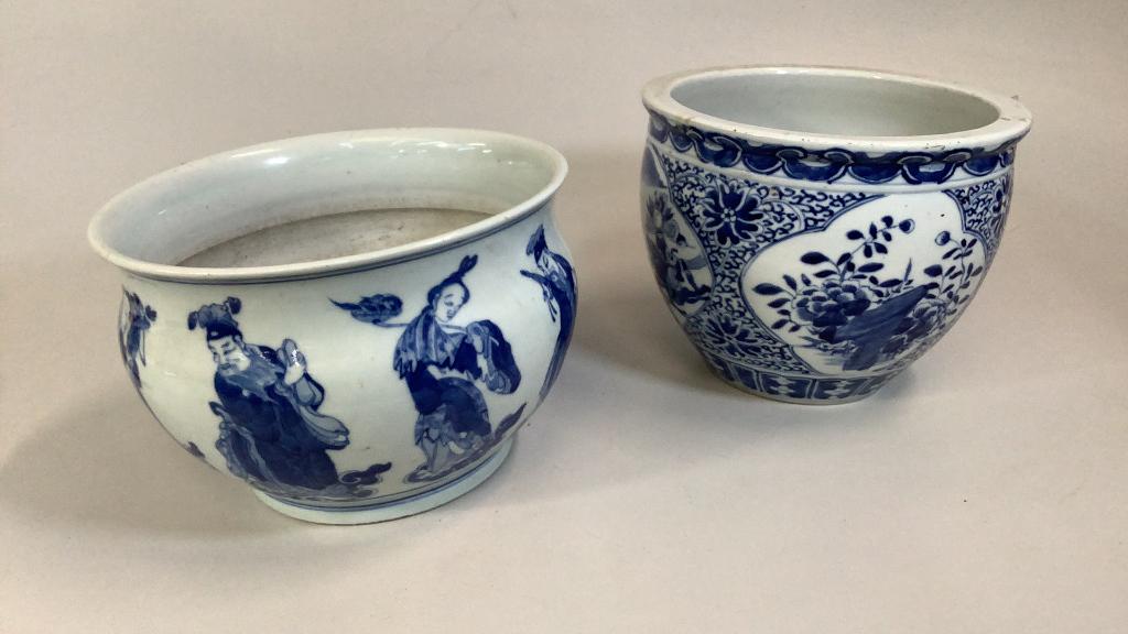 2 Asian Blue and White Planter Pots (1 of 3)